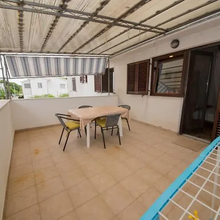 Nik Apartment