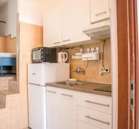 Nik Apartment