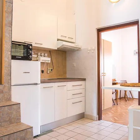Nik Apartment