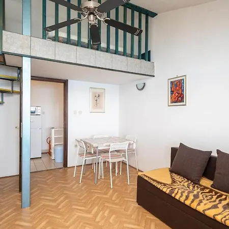 Nik Apartment