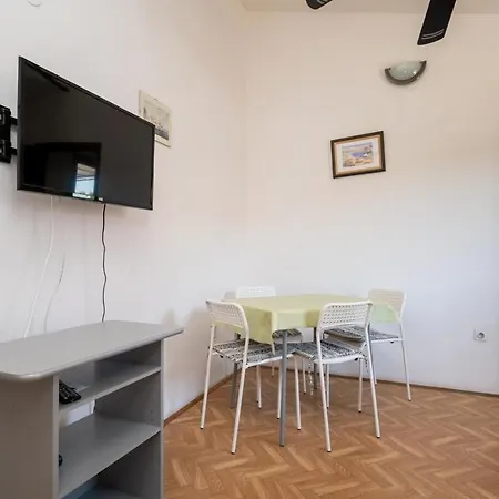 Apartament Nik
