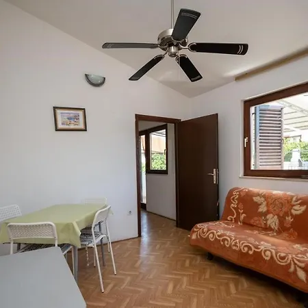 Nik Apartment